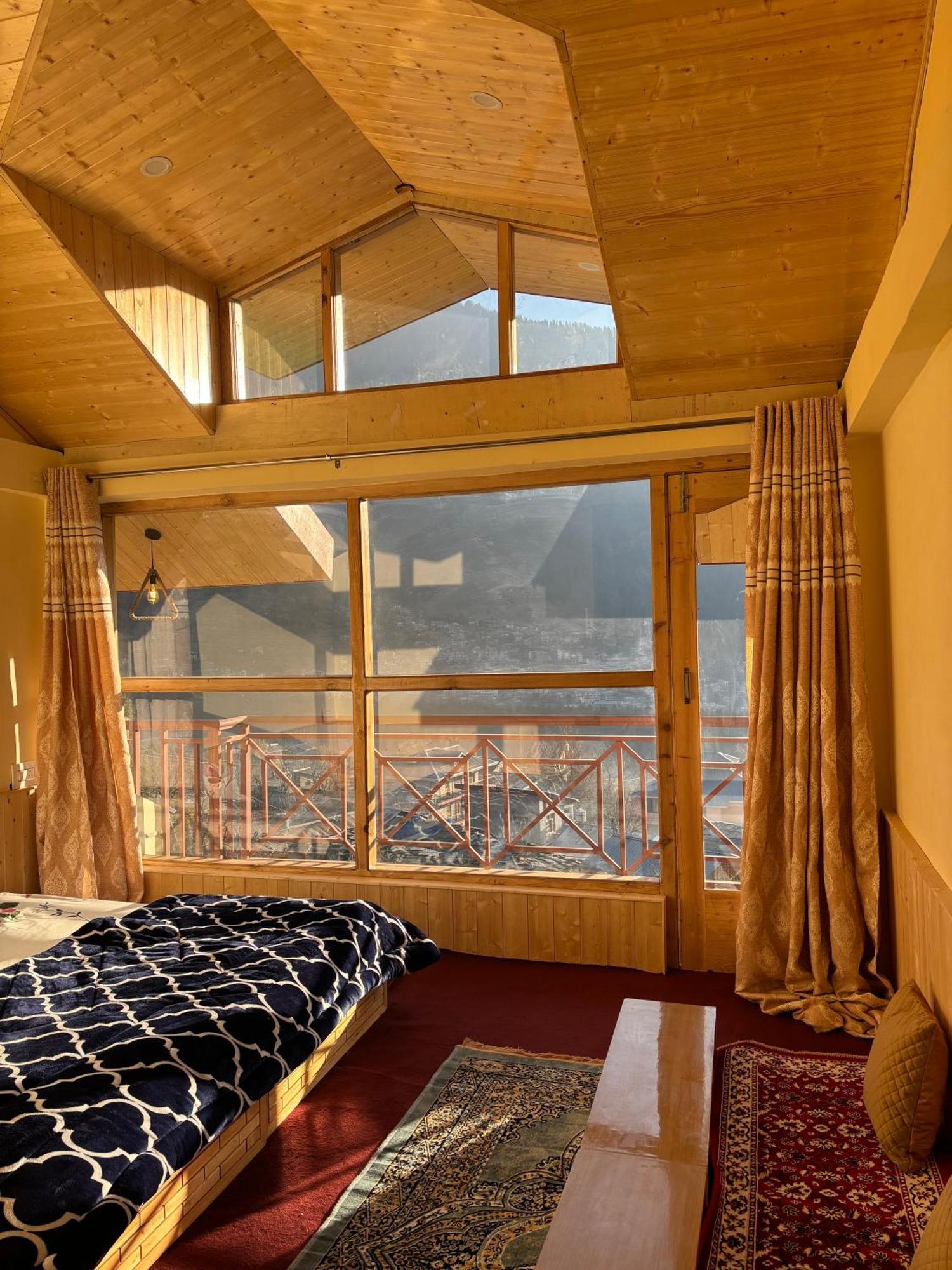 The Pineapple Home Manali  Ngoại thất bức ảnh