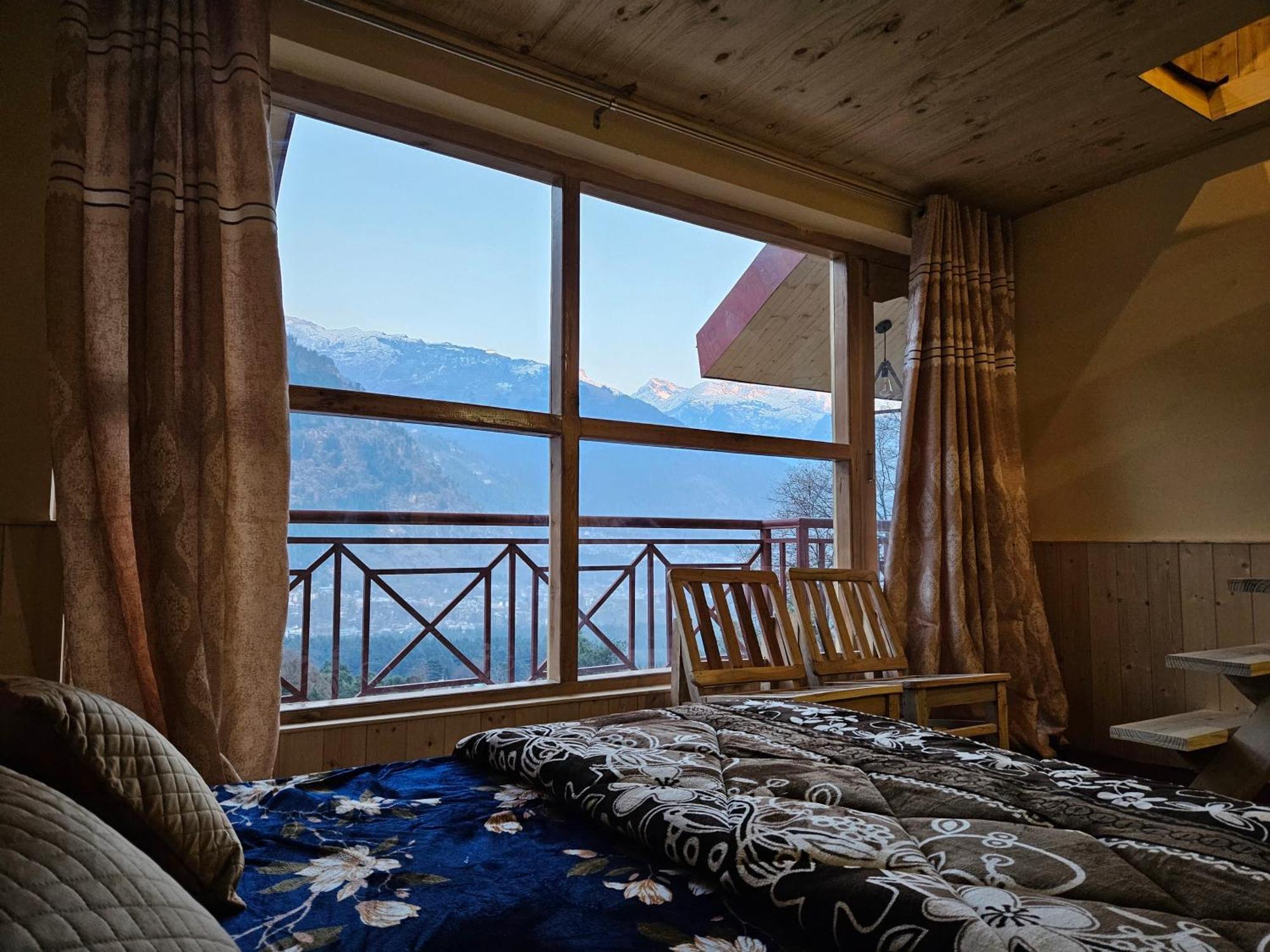 The Pineapple Home Manali  Ngoại thất bức ảnh